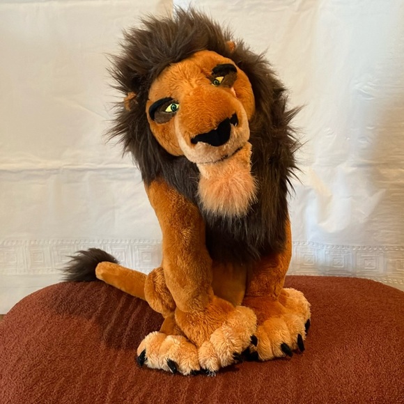 Walt Disney World Scar/Lion King 9” Plush Sitting Stuffed Toy New with Tags - Picture 1 of 11